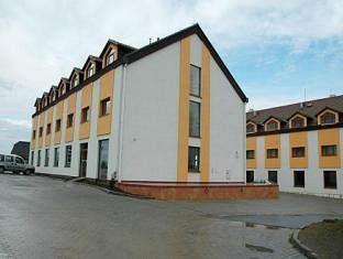 Hotel Chotol Horoměřice Eksteriør billede
