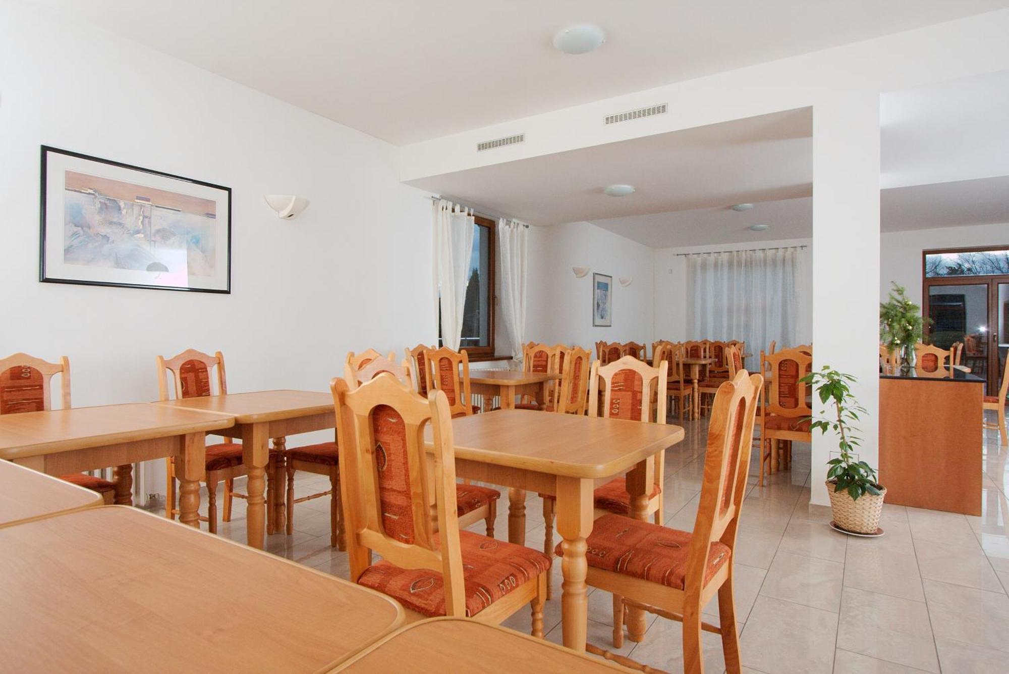 Hotel Chotol Horoměřice Eksteriør billede